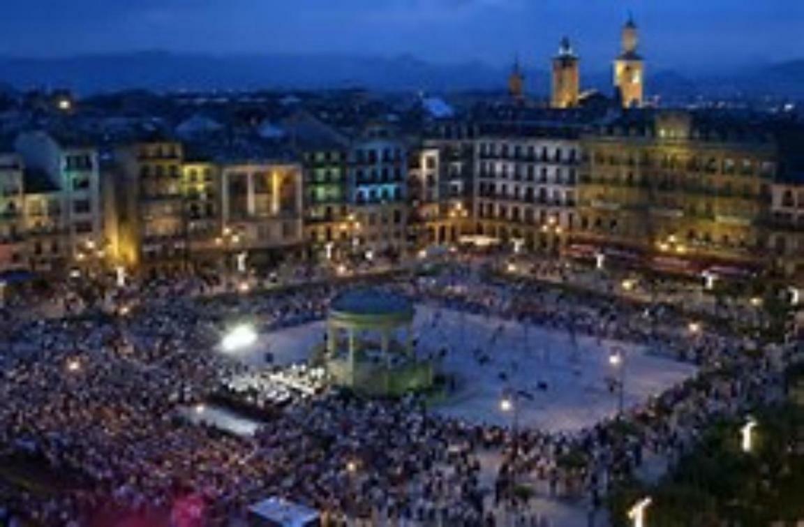 Ferienwohnung Bienvenidos A Vuestra Casa! Sansoáin Exterior foto